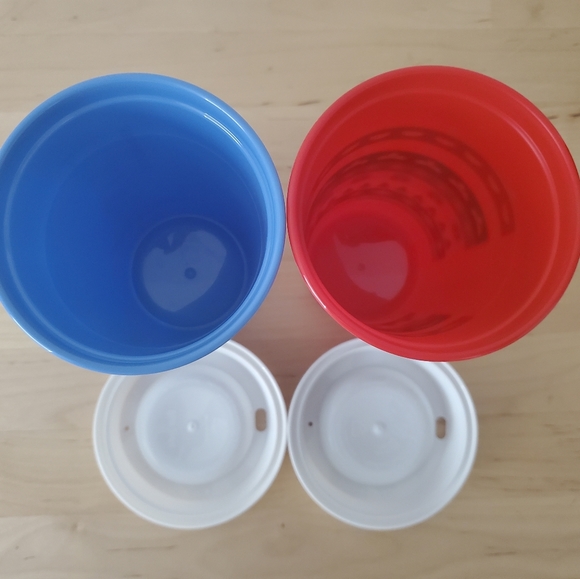 Starbucks Plastic cups W/ lids. Heck yeah/Holiday - Picture 3 of 4